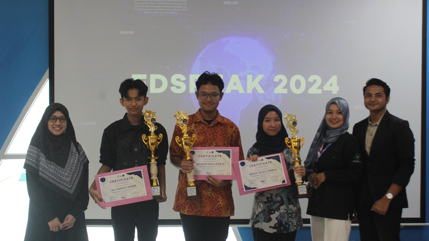 Tiga Siswa dan Siswi SMA Al Muslim Borong Juara Lomba Speech dan News Anchor di UIN Sunan Ampel Surabaya