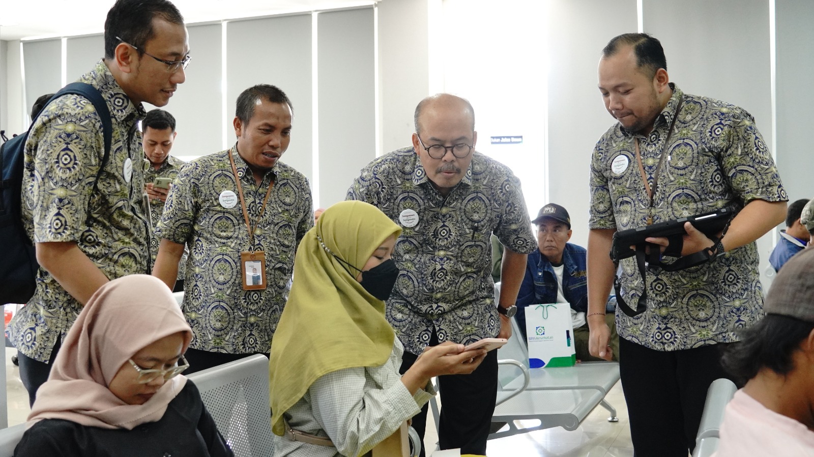 Hari Pelanggan Nasional, Deputi Direksi BPJS Kesehatan Jatim Berterima Kasih Ke Peserta JKN Dorong Layanan Sigap Penuh Senyum