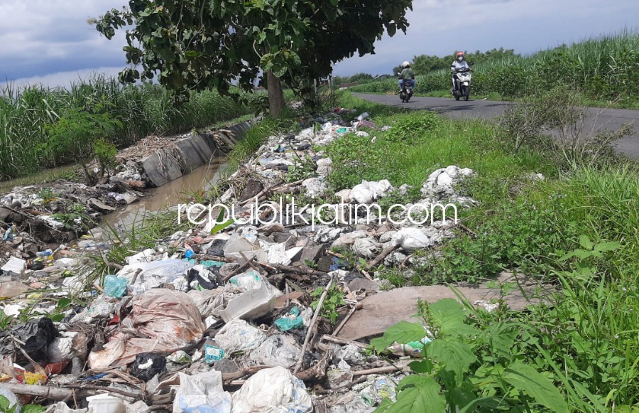 Program Sidoresik di Tarik Tidak Dijalankan Optimal, Tumpukan Sampah di Sungai Masih Marak