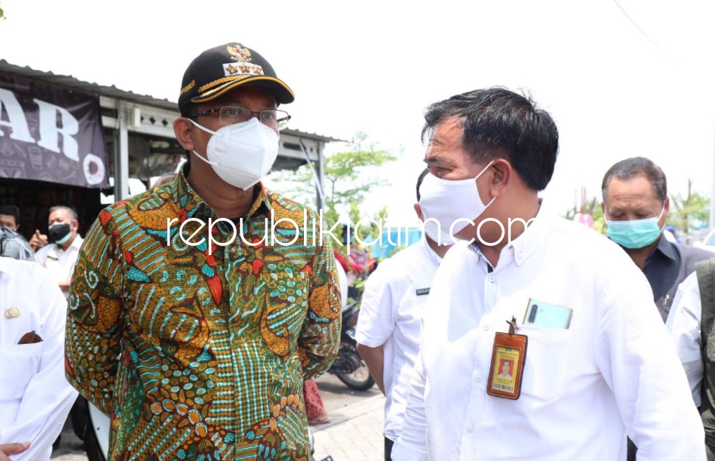 Bupati Sidoarjo Instruksikan Satpol PP Kedepankan Sikap Humanis dalam Penertiban PKL