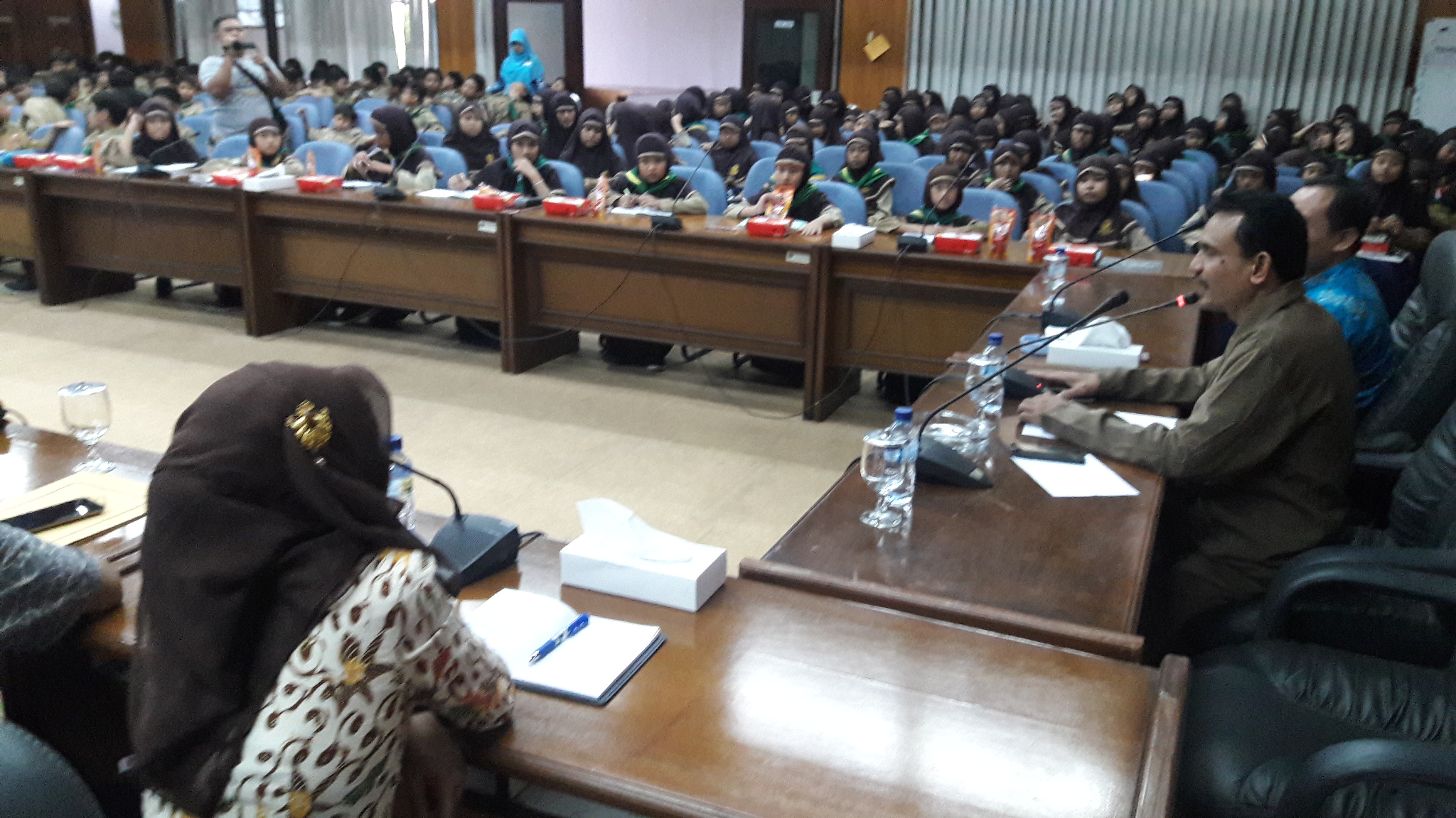 Ratusan Siswa SD Muhida Belajar Raperda ke DPRD Sidoarjo