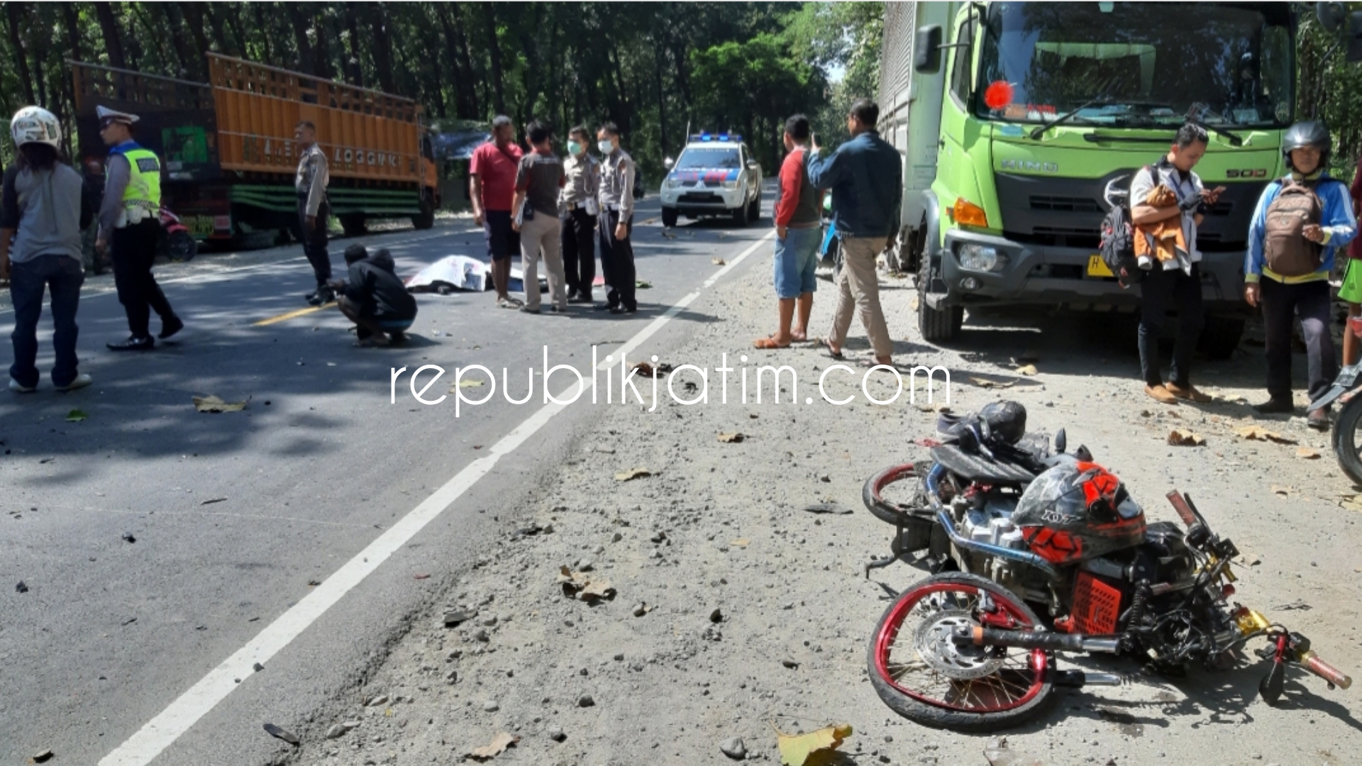 Pemudik Tewas Tabrak Truk Dump di Jalur Tengkorak Ngawi