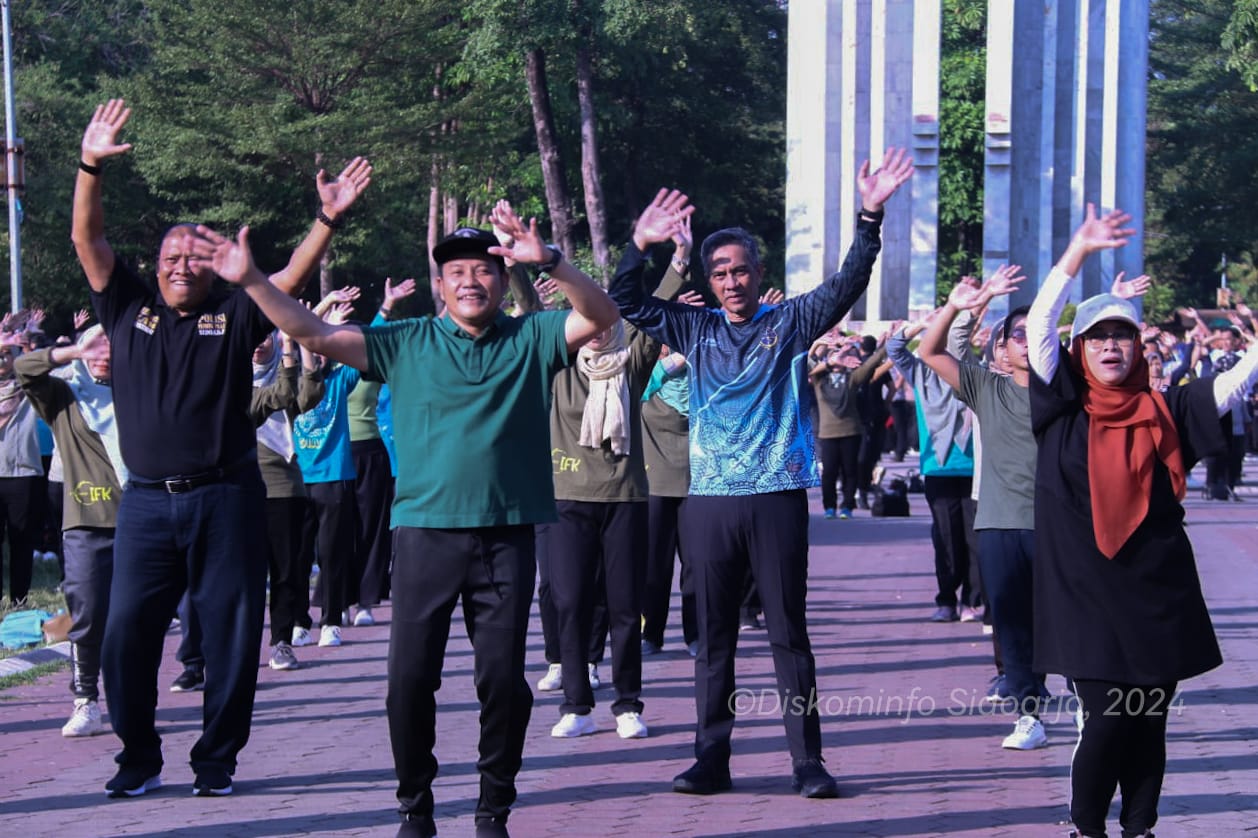 Olahraga dan Kerja Bakti Bareng, Bangun Kekompakan Antar ASN dan OPD di Lingkungan Pemkab Sidoarjo