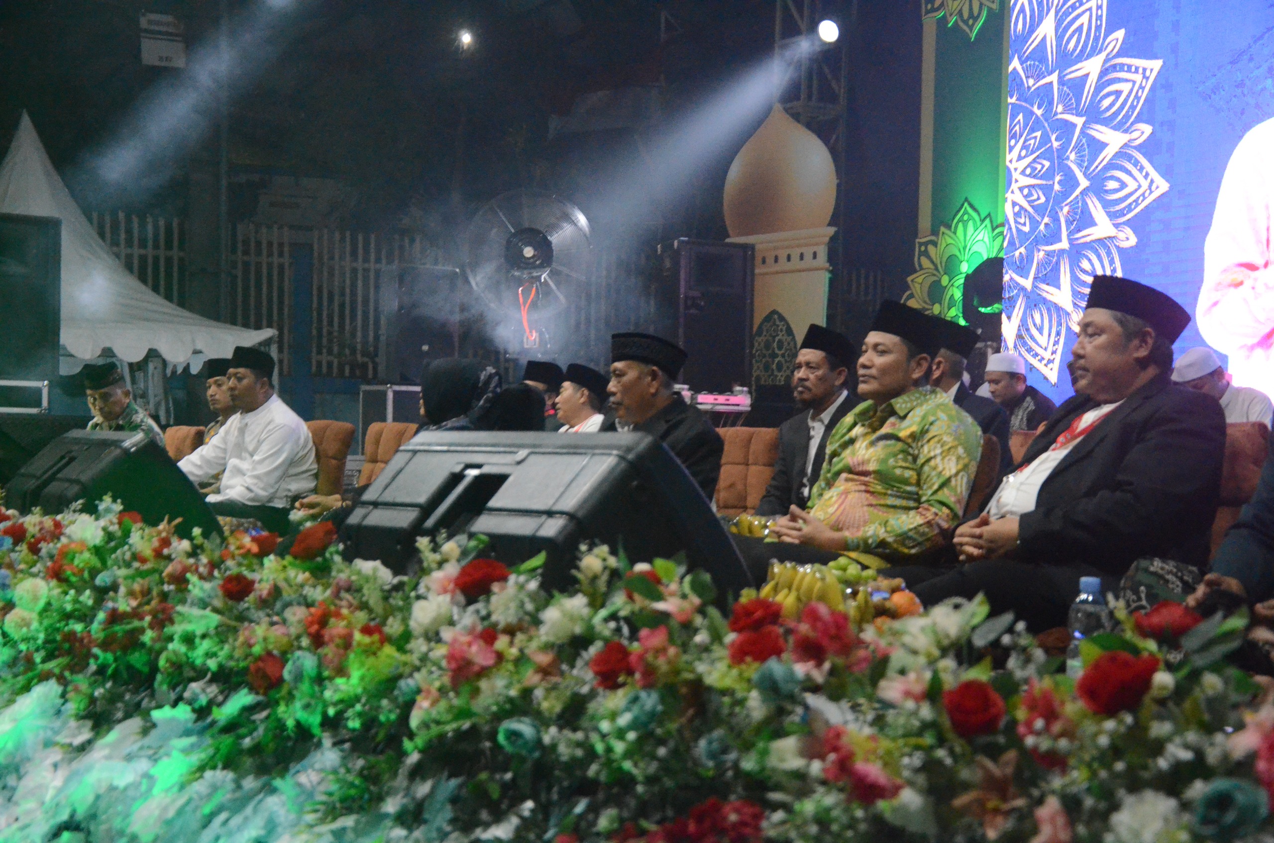 Plt Bupati Sidoarjo Shalawatan  Bersama Ribuan Warga Sawunggaling Taman