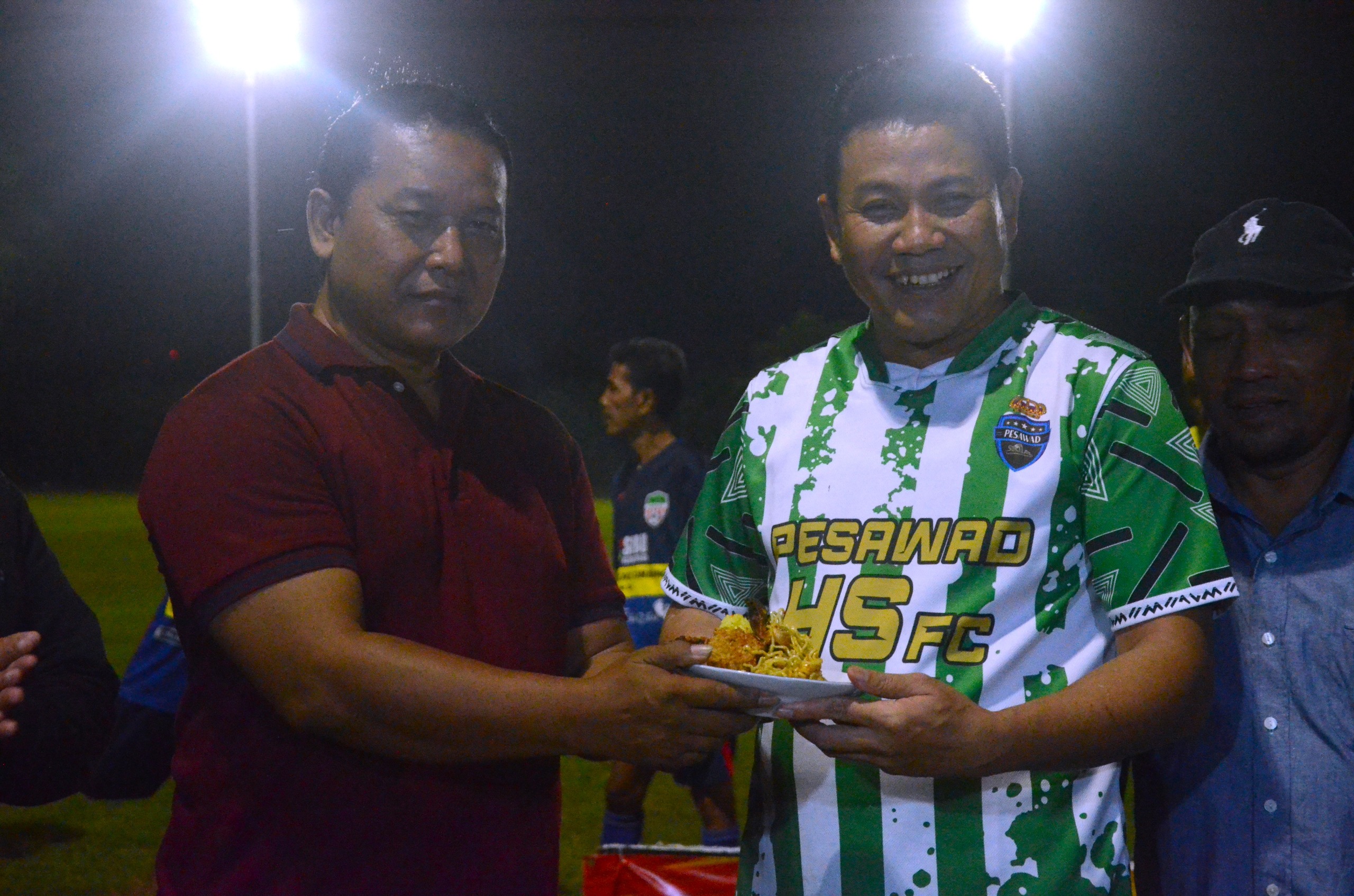 Meriah, Plt Bupati Sidoarjo Ramaikan Hari Ulang Tahun Putra Kelapa FC ke 46