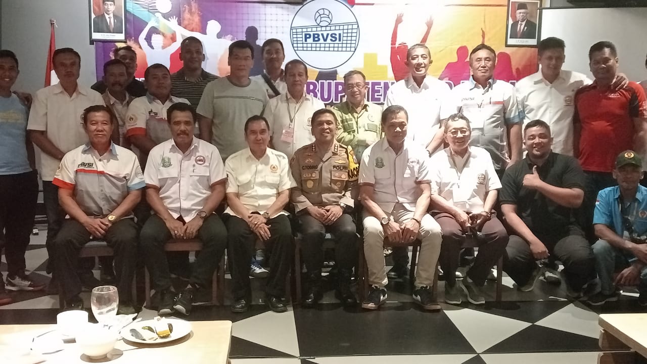 Kapolresta Sidoarjo Terpilih Aklamasi Jadi Ketua Umum PBVSI Periode 2024 - 2028 Saat Muskablub 