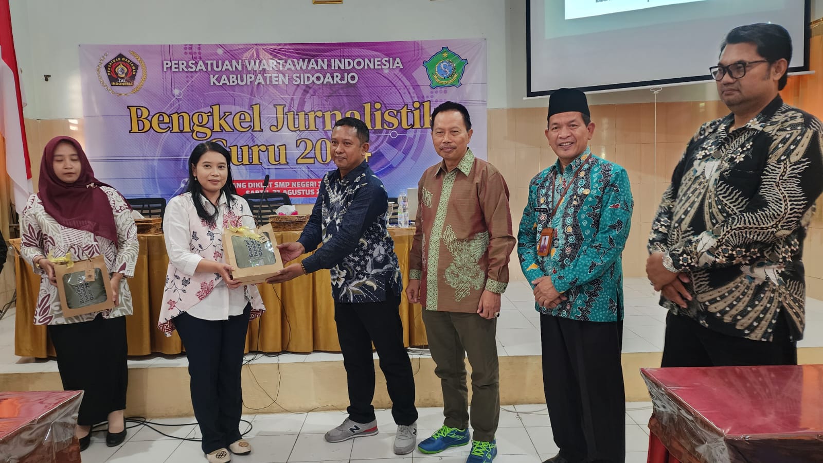 Diapresiasi Dikbud, Guru SMP dan MTs Antusias Ikuti Bengkel Jurnalistik 2024 yang Digelar PWI Sidoarjo