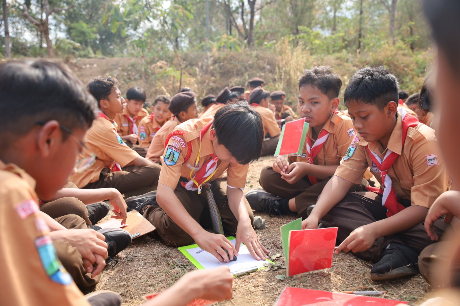 SMP Al Muslim Siapkan Generasi Tangguh Lewat Kemah Bakti Selama 3 Hari di Bumi Perkemahan Agro Mulia