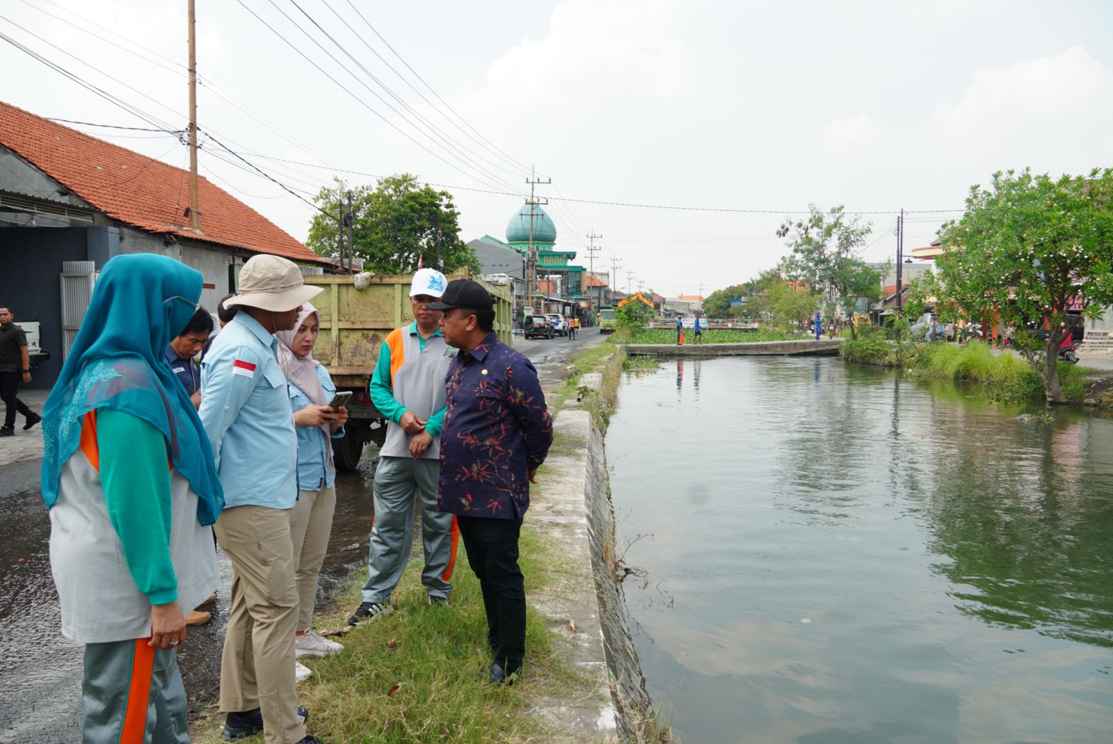 Sungai Pelayaran Tawangsari Taman Dibersihkan, Pjs Bupati Sidoarjo Minta Warga Tidak Buang Sampah di Sungai