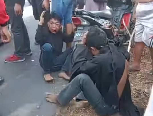 Dua Pencuri Asal Surabaya Babak Belur Dihajar Warga Jabon Sidoarjo Saat Terpergok Gondol Motor Honda Vario