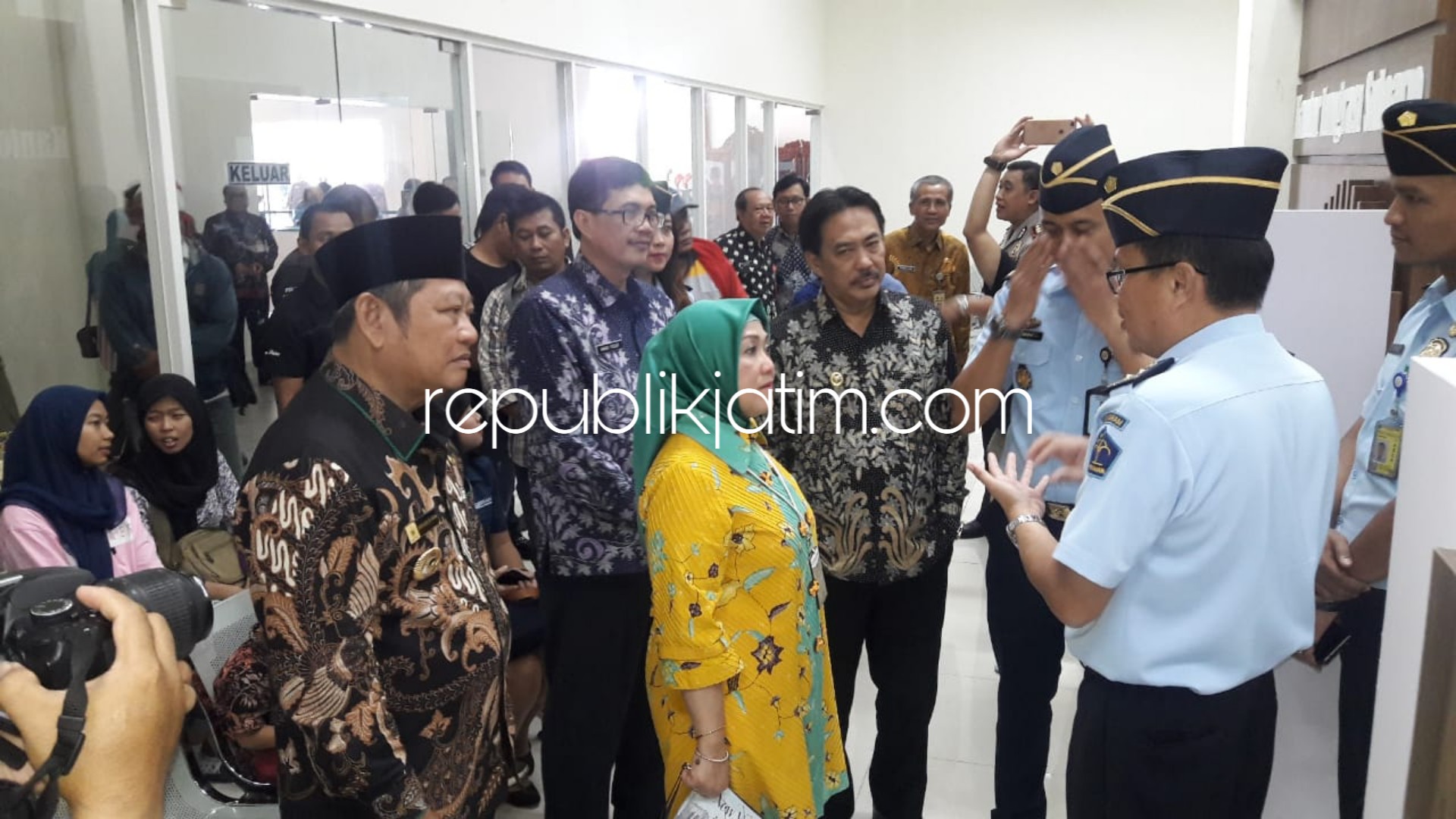 Dihadiri Deputi Pelayanan Publik, Bupati Soft Launching Mall Pelayanan Publik Sidoarjo