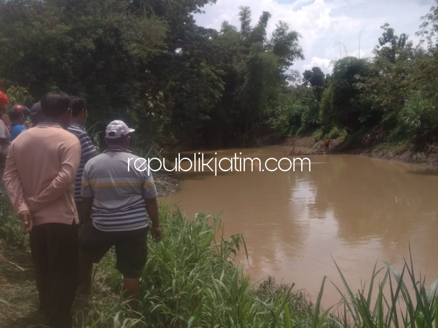 Jenazah Santri Kedua Ditemukan Tersangkut Carang Bambu Sungai