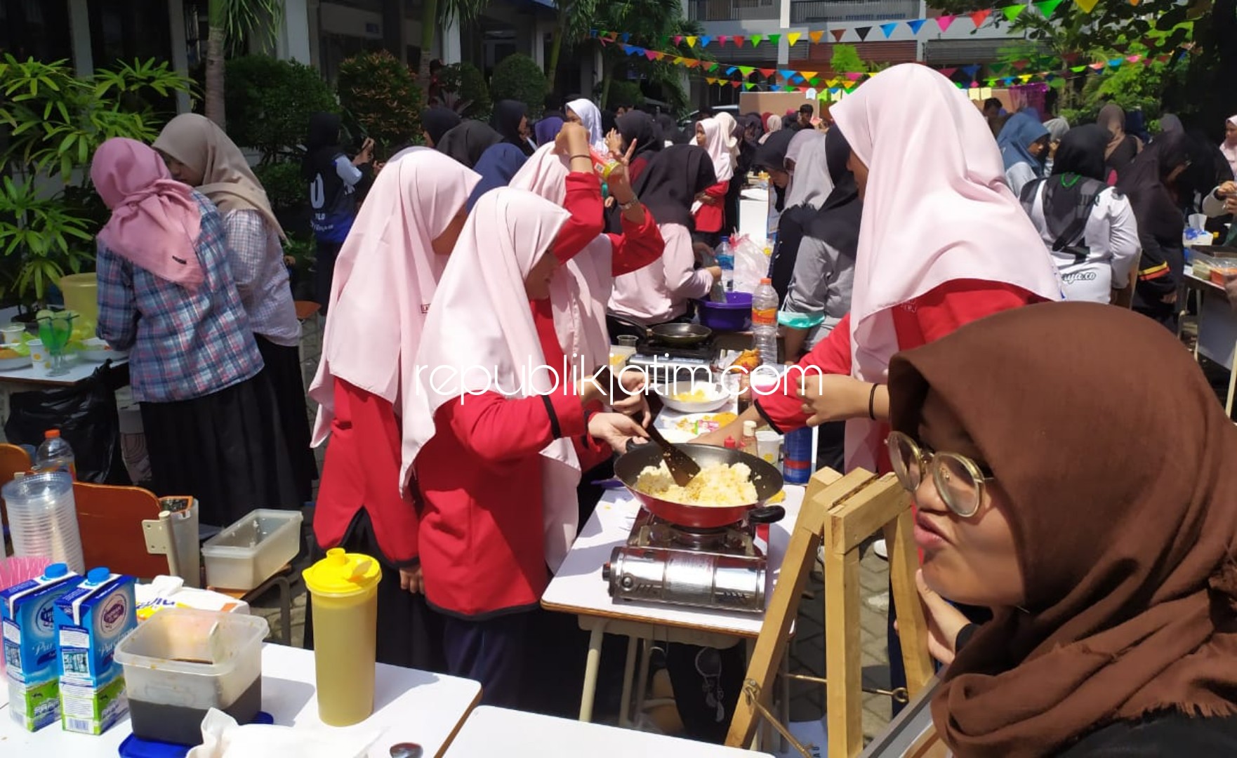 Street Food Smamda Sidoarjo, Tumbuhkan Jiwa Kewirausahaan Para Siswa