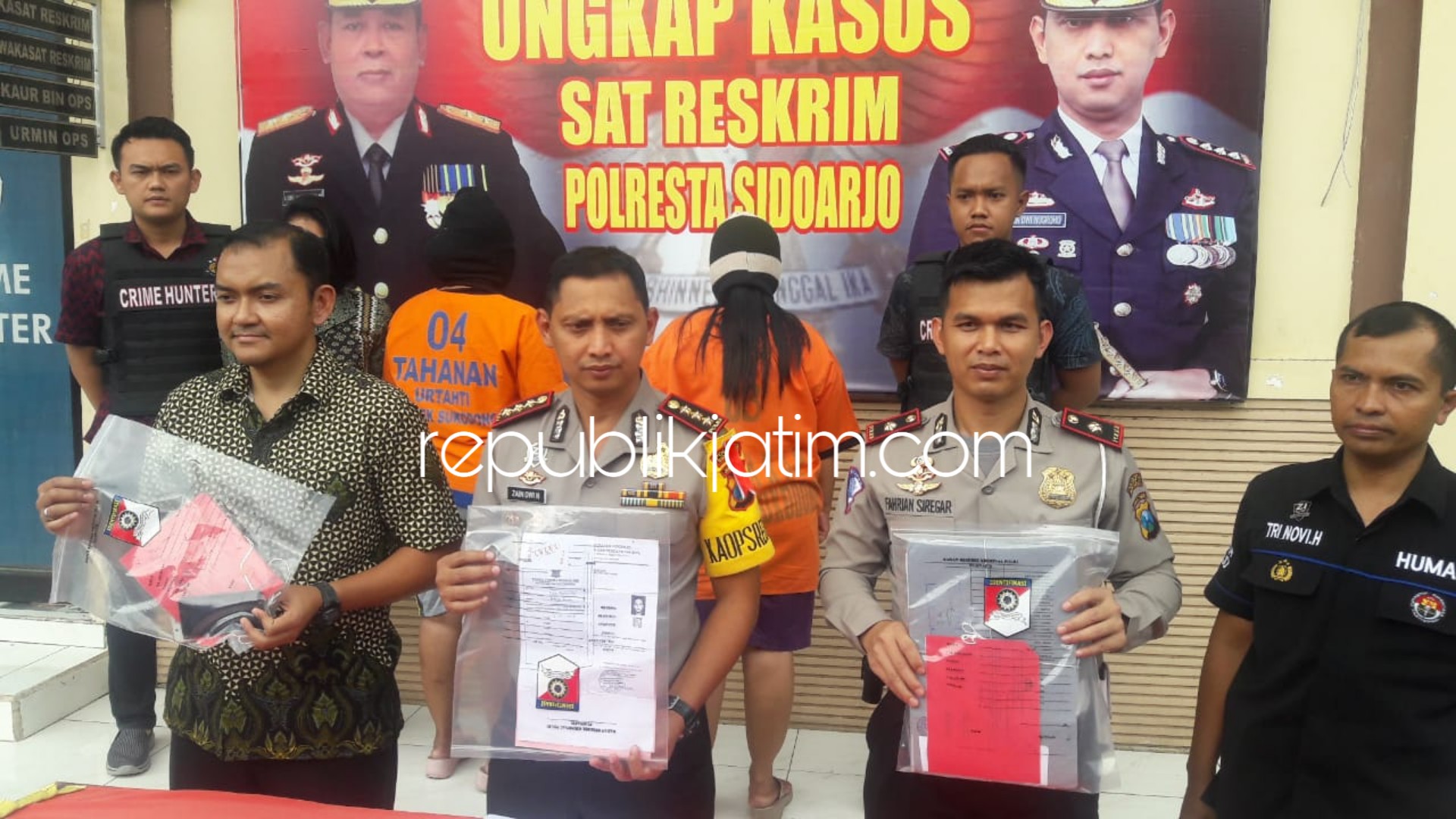 Dua Cewek Komplotan Calo SIM di Sidoarjo Diringkus Polisi