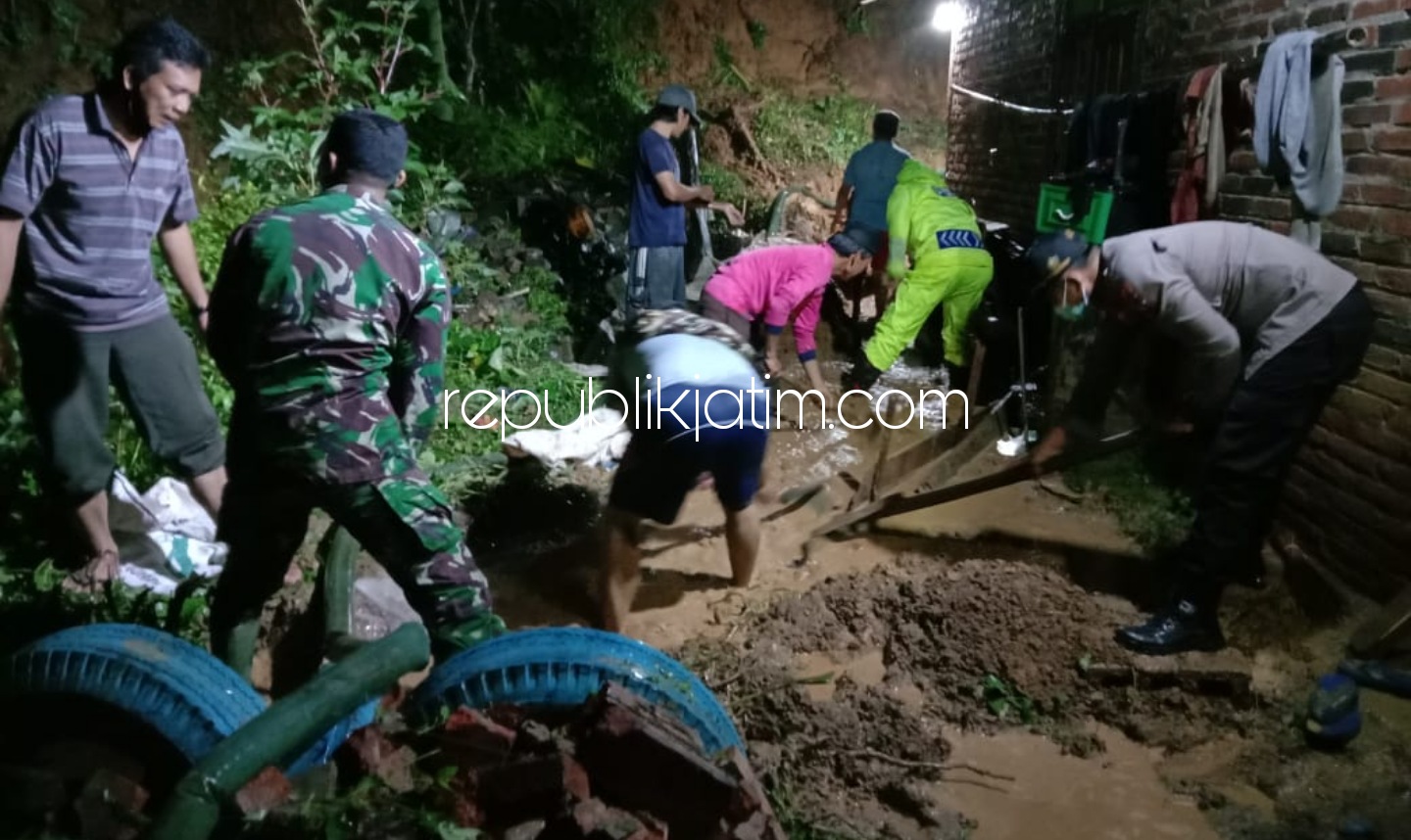 Bencana Longsor Terjang Empat Rumah Warga Ponorogo, Kerugian Capai Belasan Juta Rupiah