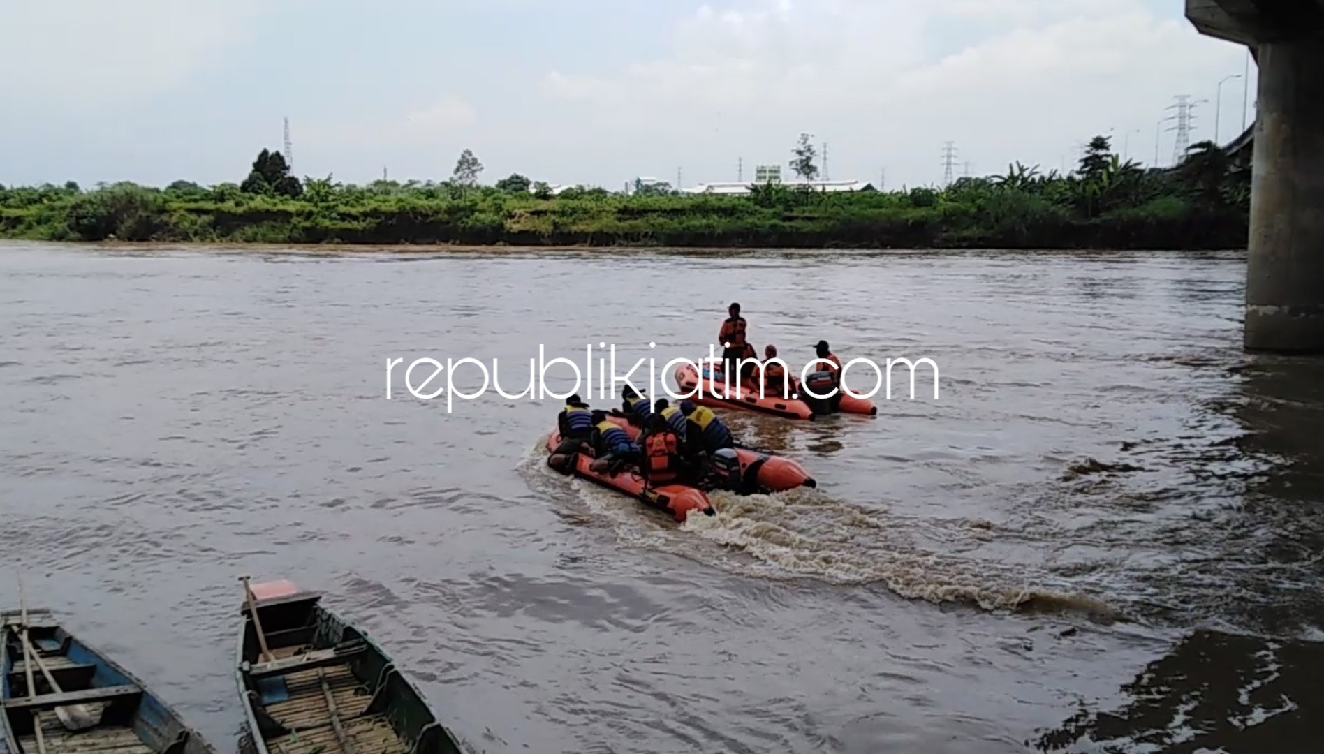 Tinggalkan Surat Wasiat, Korban Terjebur Sungai Porong Belum Ditemukan