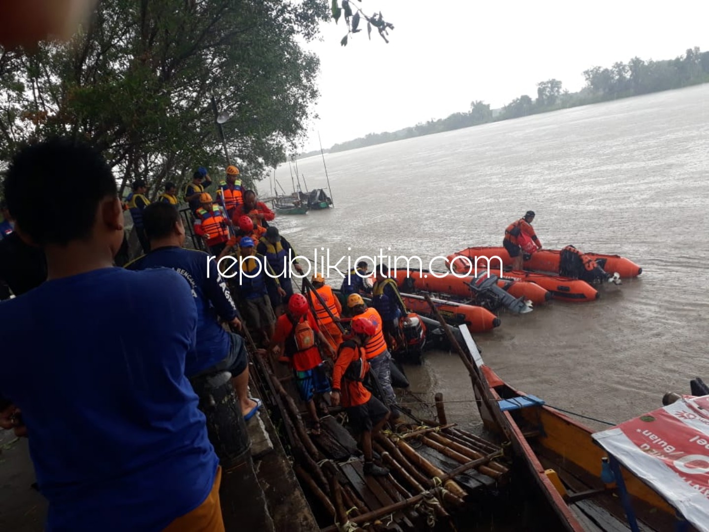 Pencarian Santoso dari Sungai Porong Hingga Dermaga Tlocor Belum Membuahkan HasiL