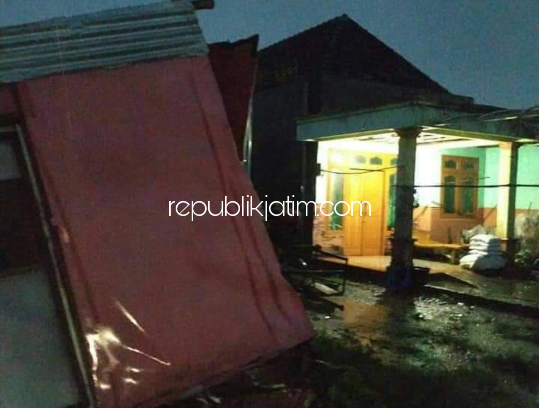 Belasan Rumah Warga Tarik Rusak Diterjang Amukan Angin Puting Beliung