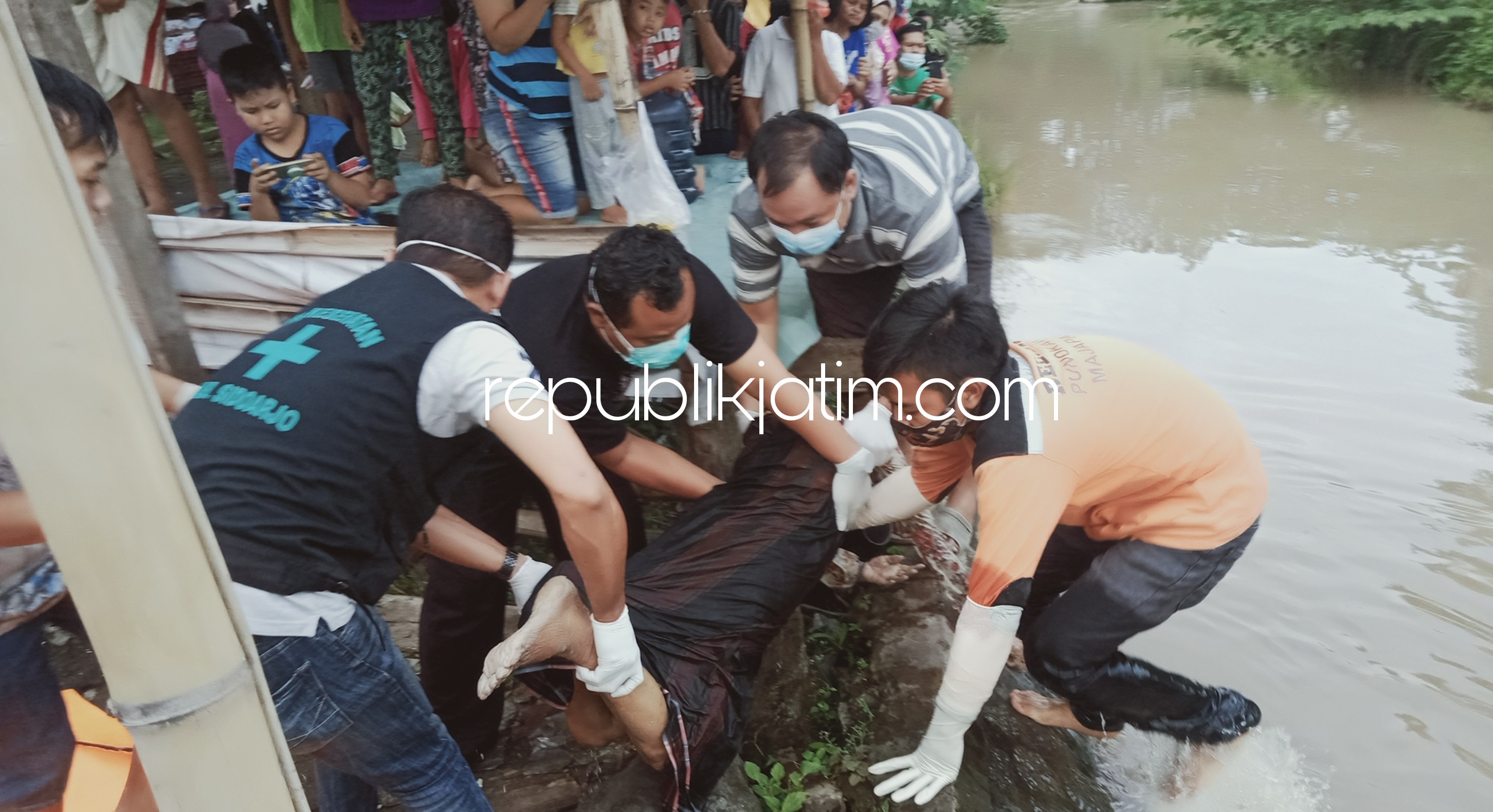 Nenek 75 Tenggelam di Sungai Tarik Gegerkan Warga