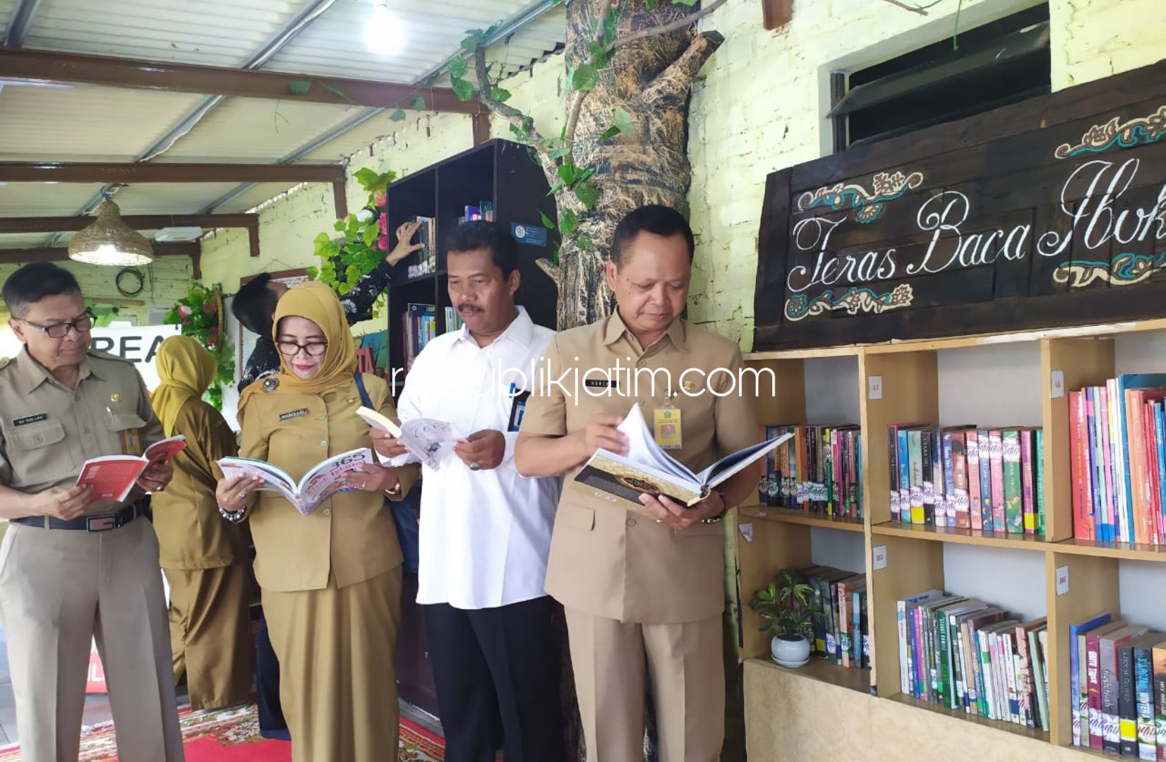 Kadindik Jadikan Kampung Literasi Teras Barat Sebagai Sumber Pembelajaran Out Door