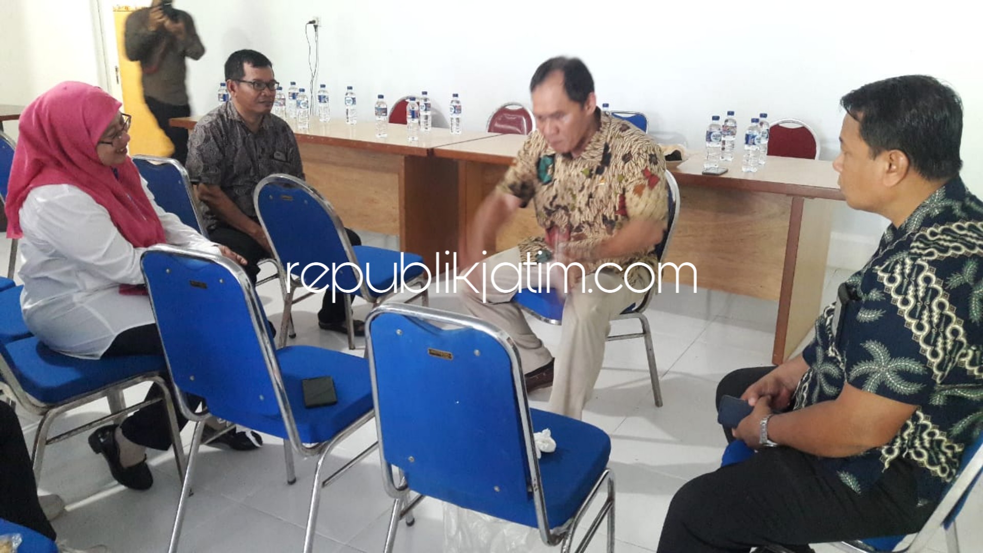 Belum Beraspal, DPR RI Desak Pembangunan Jalan Kampung Rumput Laut Sidoarjo