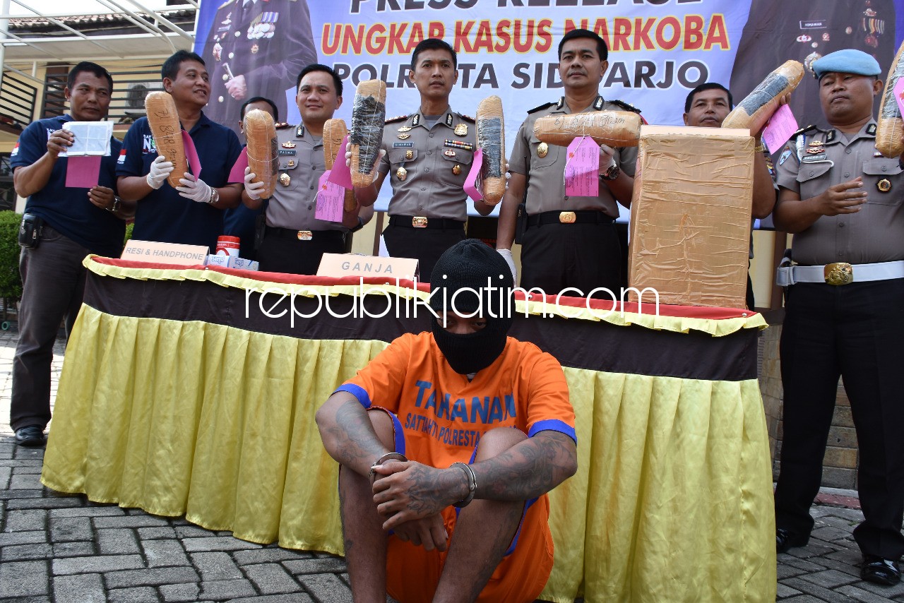 Pemuda Candi Pengedar Ganja 8,5 Kilogram Diringkus di Depan Kantor Pos Juanda