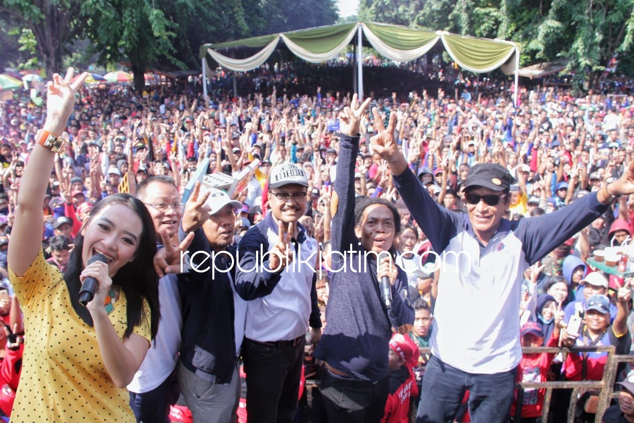 Hadiri Peringatan Hari Pekerja, Gus Ipul Didukung Ribuan Buruh Jatim