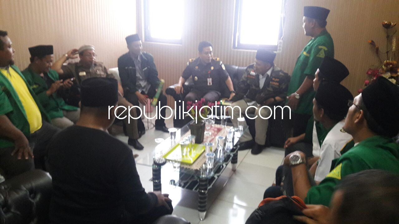 Kematian Tahanan, Giliran Kejaksaan Sidoarjo Digeruduk Ansor