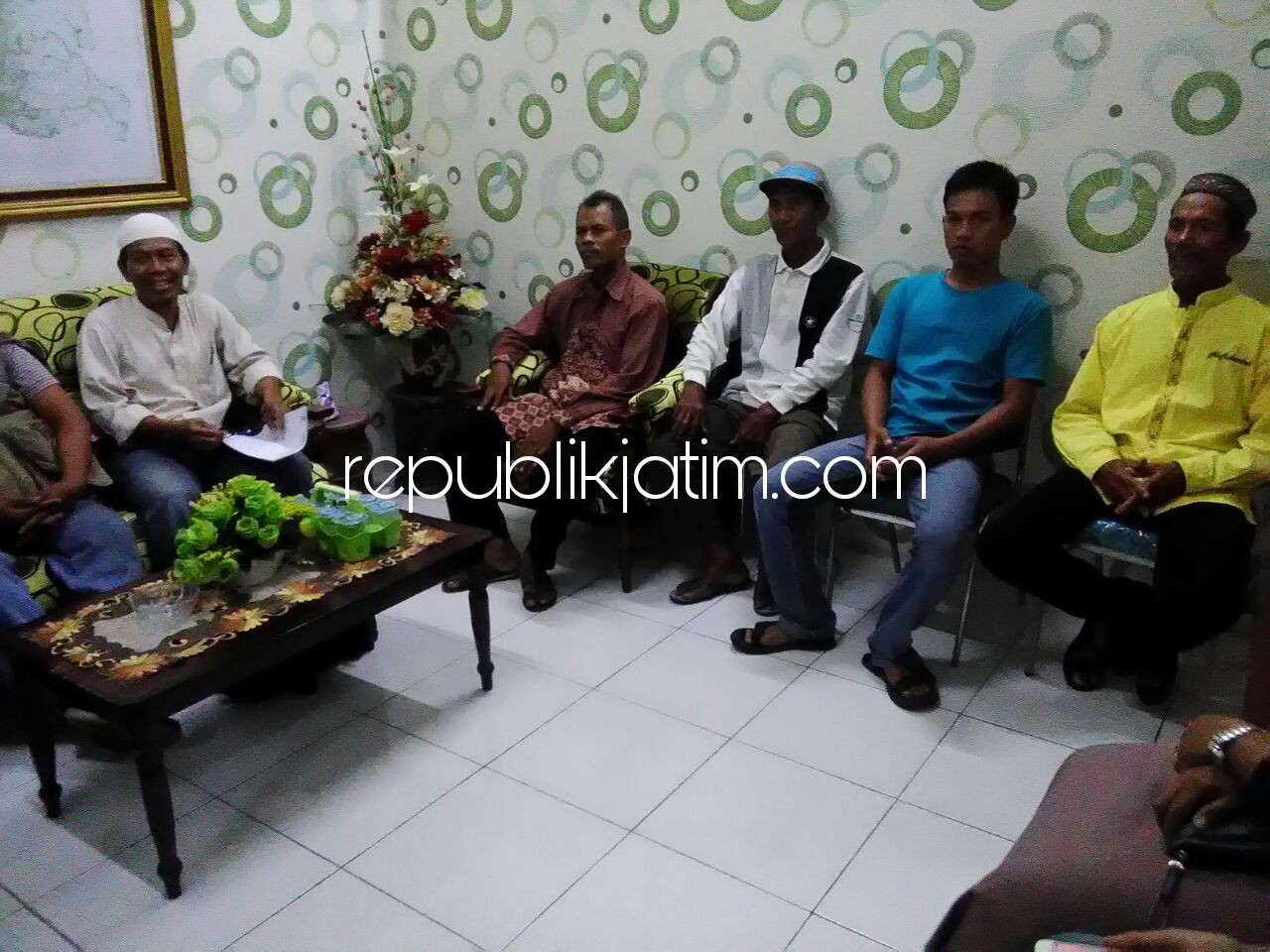 Belasan Warga Trompoasri Laporkan Prona dan PTSL ke Kejaksaan