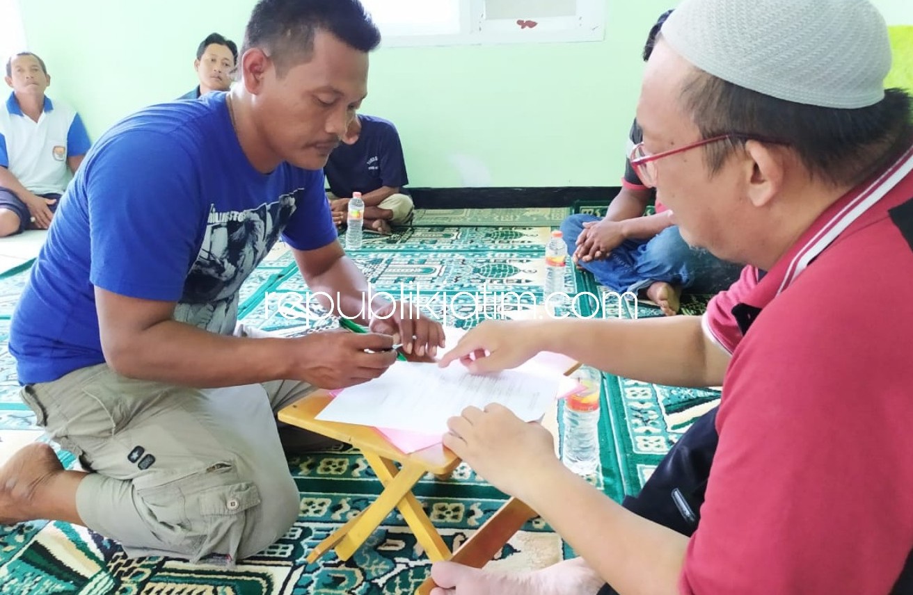 Monitor PLTS Jarak Jauh Umsida, Ringankan Biaya Tagihan Listrik Warga Terpencil di Sidoarjo