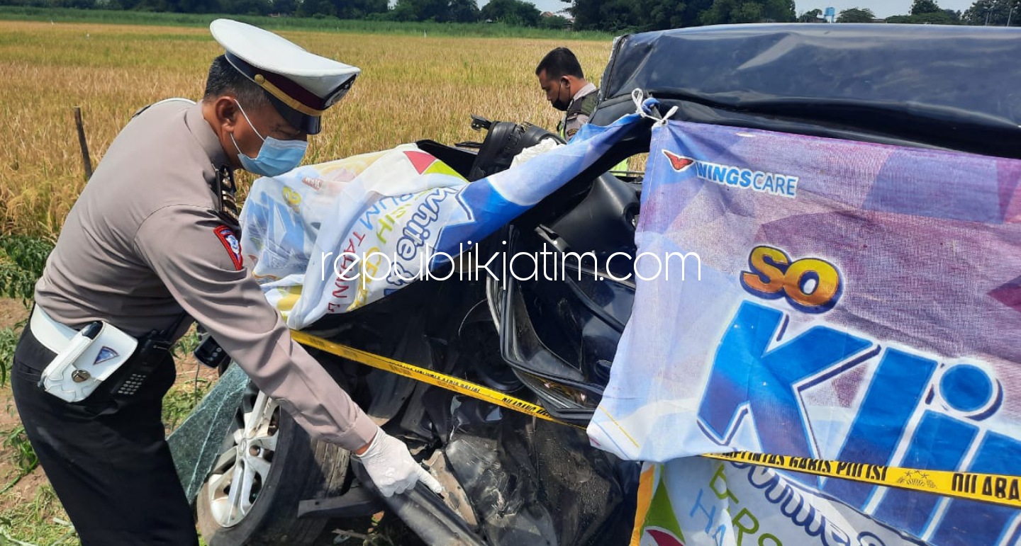 Nissan Juke Terseret KA Jenggala di Perlintasan Kedungkembar, Mahasiswi Cantik Asal Prambon Tewas