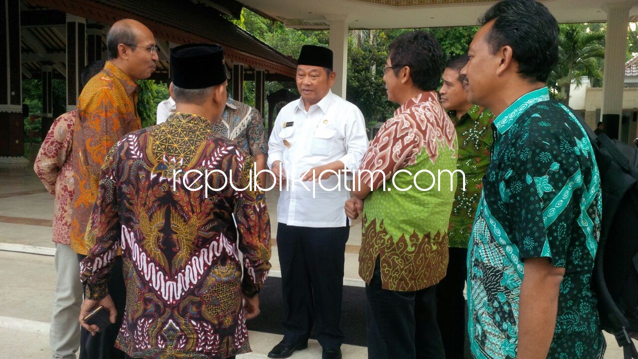 Bupati Sidoarjo Tolak Pendirian SMK Telkom, Sarankan Bangun Universitas