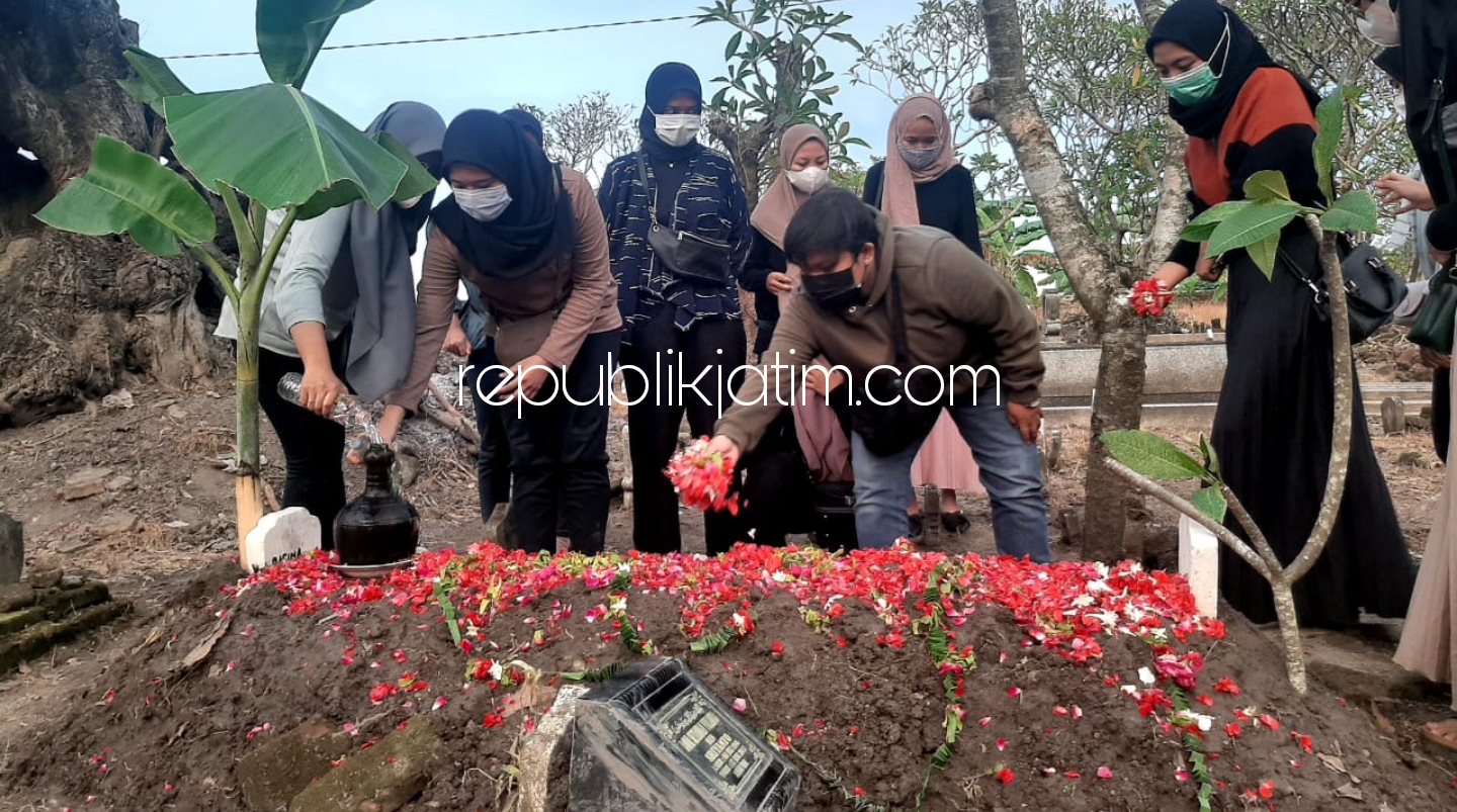 Kades Kedungkembar : Mahasiswi Korban Kecelakaan KA Hendak Jualan Di Pasar Sore Untuk Santuni Anak Yatim