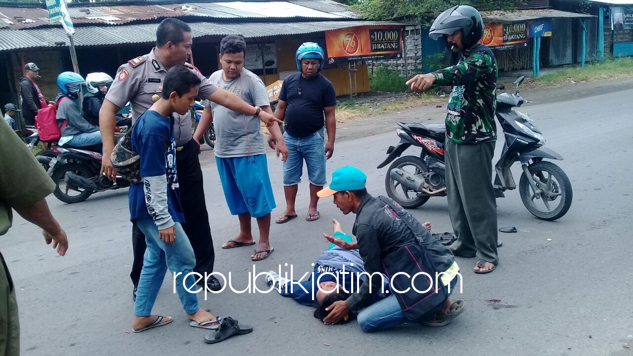 Motor Pelajar Tabrak Motor Pelajar, Korban Terjungkal Dilarikan Rumah Sakit