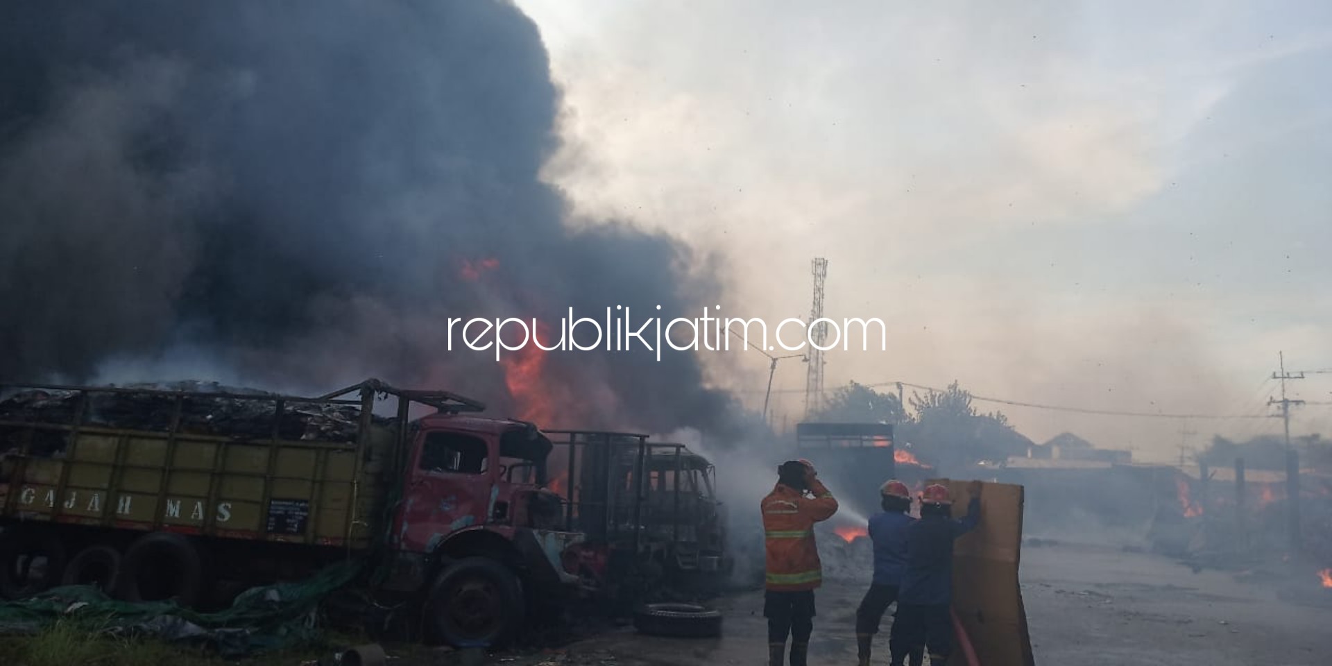 Sehari 3 Kebakaran, dari Gudang Kertas dan 5 Unit Truk, Toko Galvalum hingga Gudang Mebel