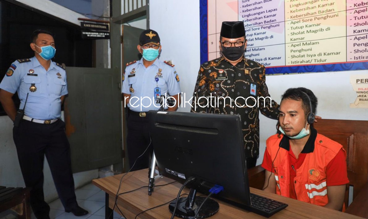 Layanan Kunjungan Ditiadakan, Lapas I Surabaya Optimalkan Video Call