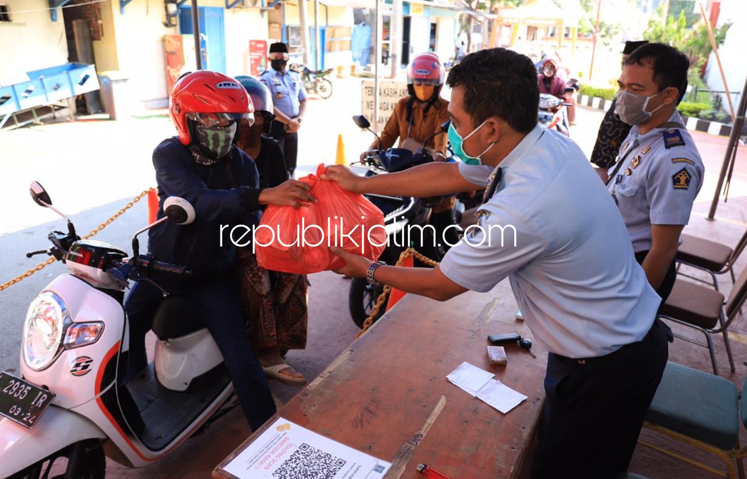 Kurangi Kontak Langsung, Rutan Medaeng Beri Layanan Penitipan Barang Drive Thru