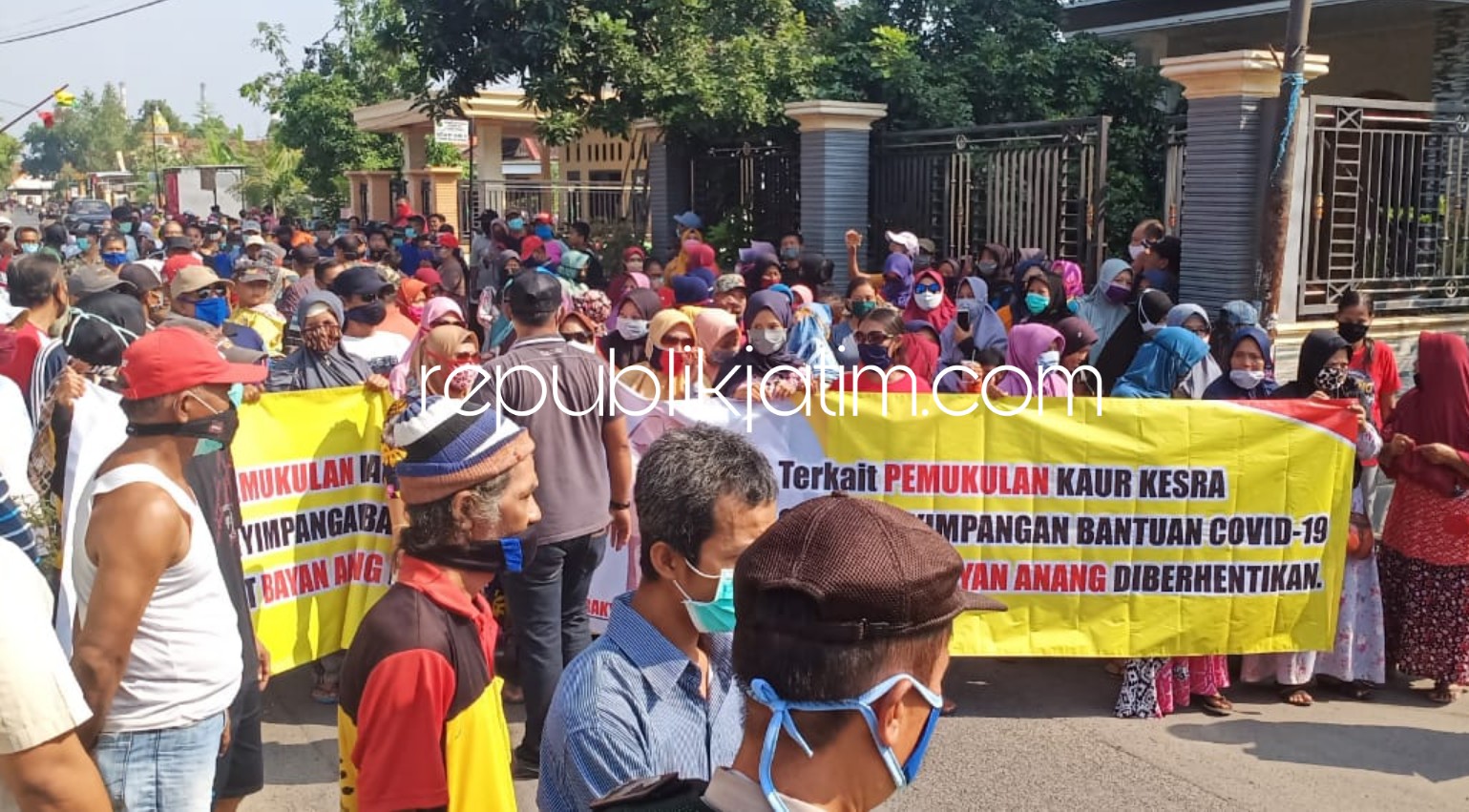 Didemo Ratusan Warga, Kasi Perencanaan Penganiaya Perangkat Desa Sebani Bakal Diberhentikan