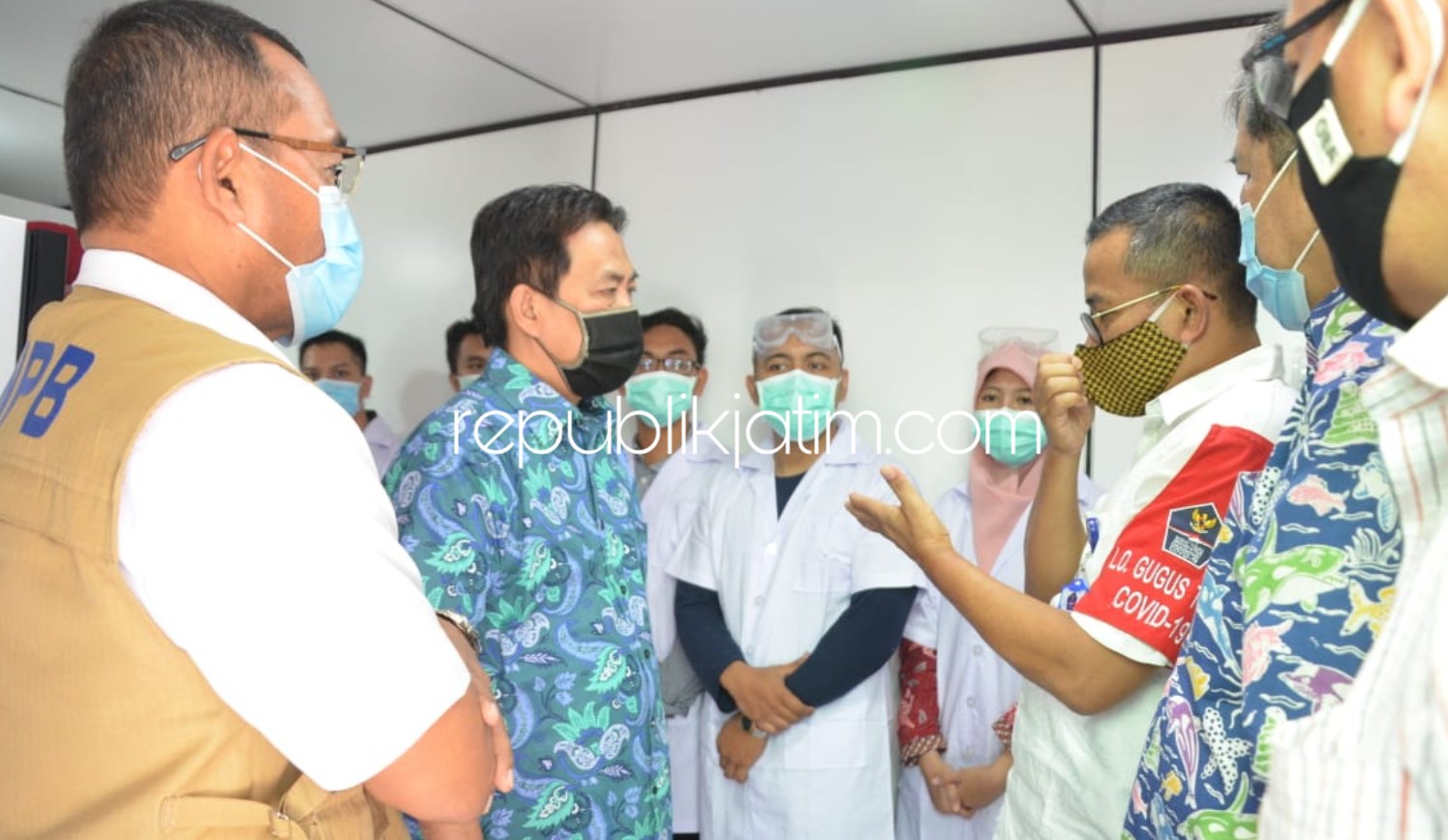 BNPB Bantu Sidoarjo Alat Tes Swab Covid-19 Berkapasitas 200 Per Hari