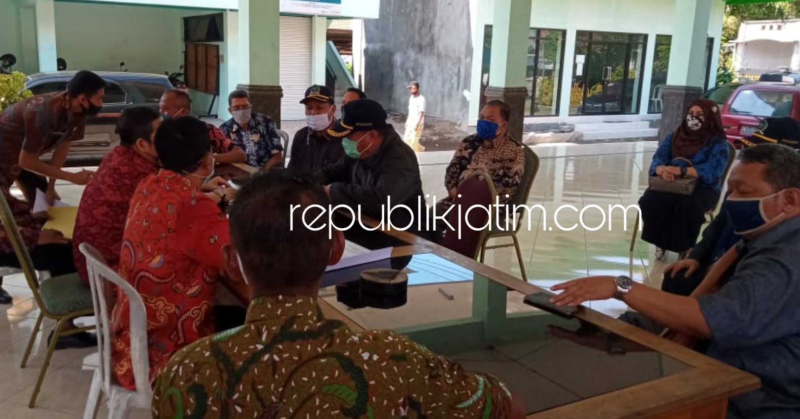 Dewan Sidak Keluhan Warga Prasung Soal Proyek Jalan Beton Penghubung Buduran - Sedati