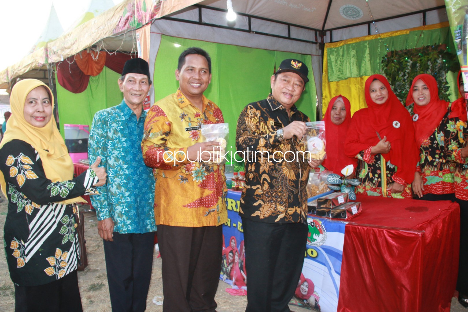 Bazar UKM Kampoeng Darjo Meriahkan Peringatan Hari Koperasi di Sidoarjo