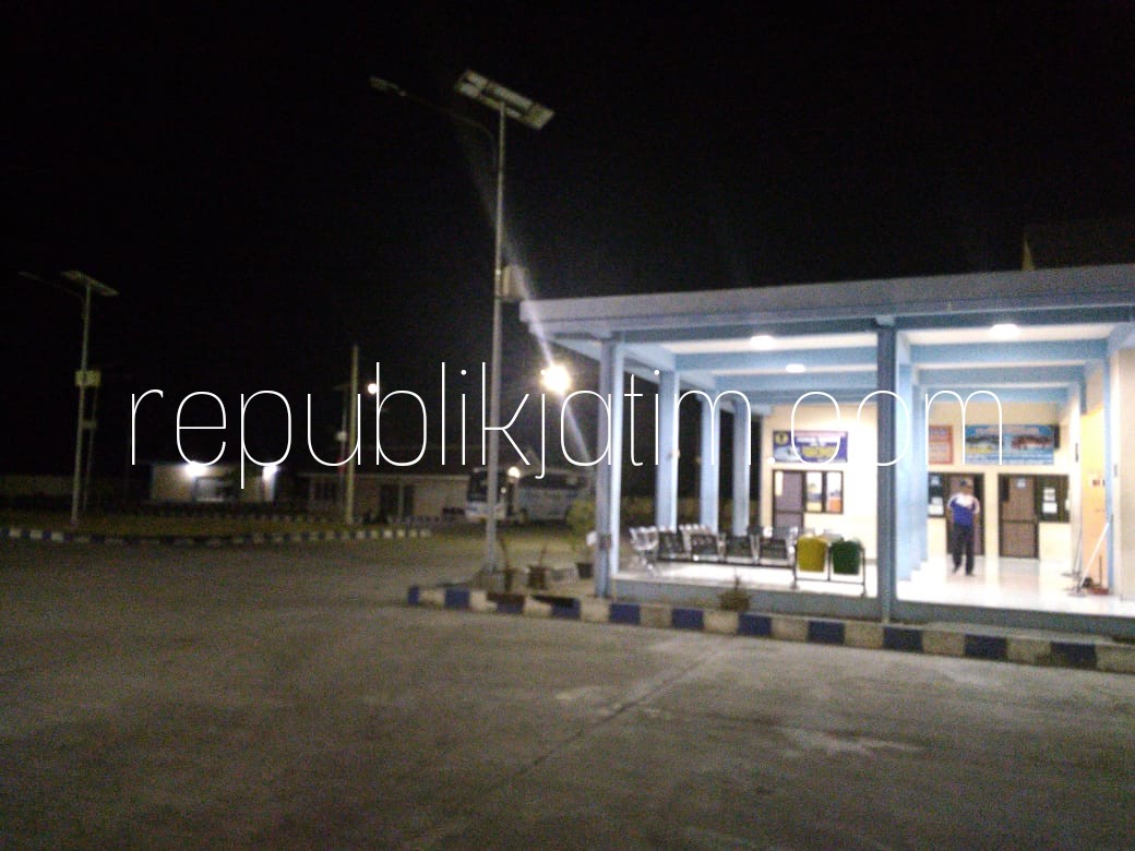 Puluhan Lampu Tenaga Surya di Terminal Ponorogo Mati Dibiarkan