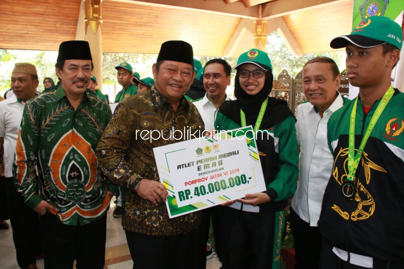 Atlet KONI Sidoarjo Kebanjiran Bonus Uang Tunai Mulai Rp 10 Sampai Rp 40 Juta