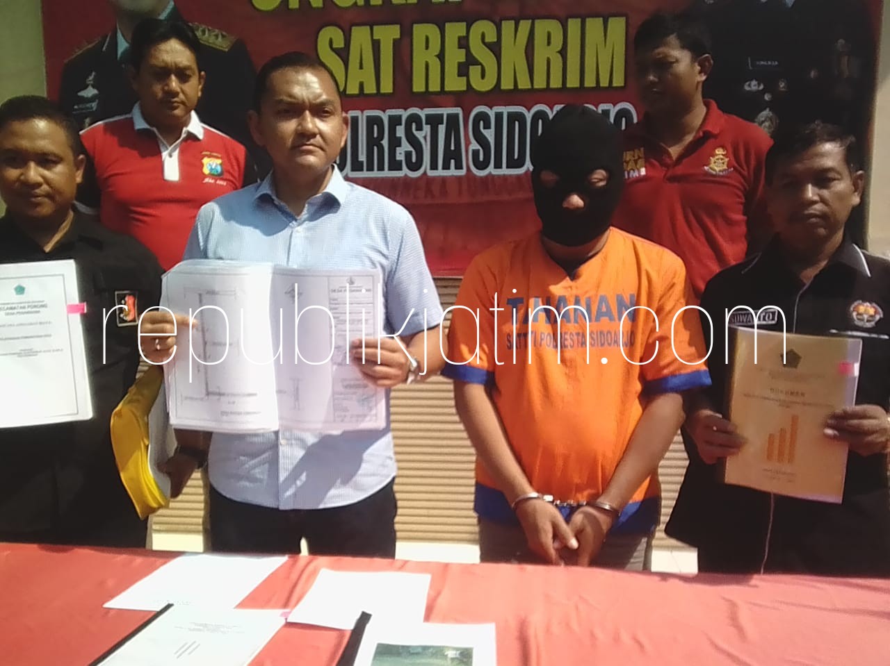 Tersandung Proyek Paving, Kades Pesawahan Sidoarjo Dijebloskan Tahanan