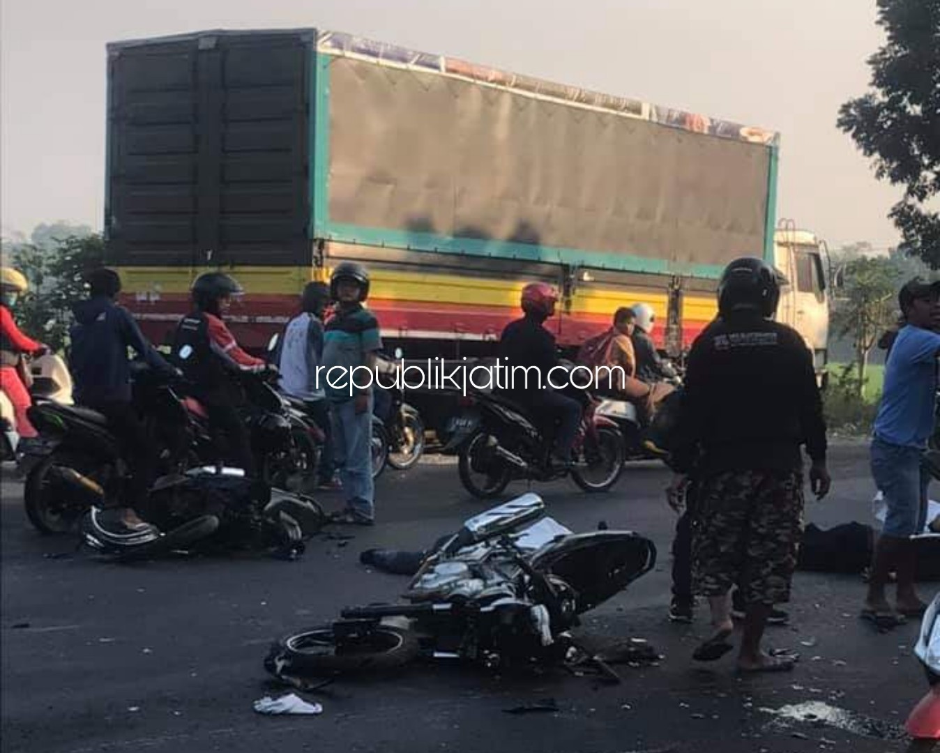 Motor Tabrak Motor di Jalur Krian - Mojosari, Dua Pengendara Tewas