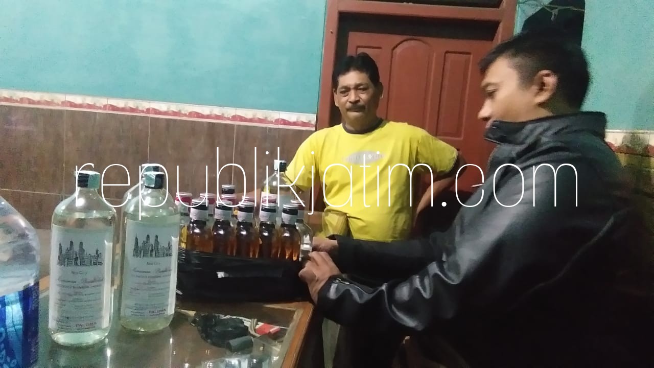 Ratusan Botol Miras Diamankan Polisi dari Sejumlah Kafe di Krian