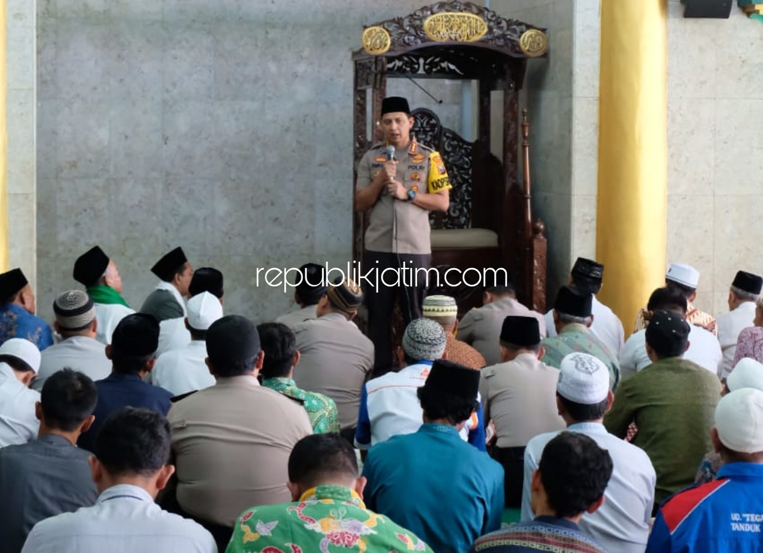 Jalin Komunikasi dengan Masyarakat, Kapolresta Sidoarjo Gelar Safari Jumat 