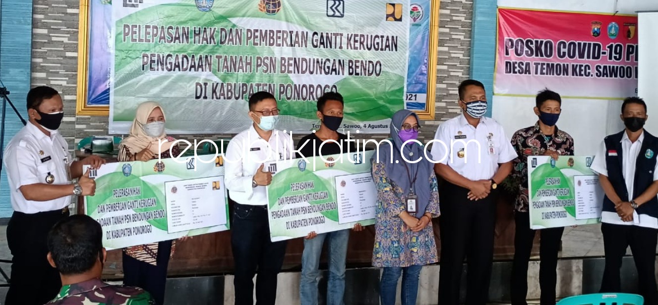 Puluhan Warga Ponorogo Terdampak Terima Ganti Rugi Lahan Pembangunan Bendungan Bendo