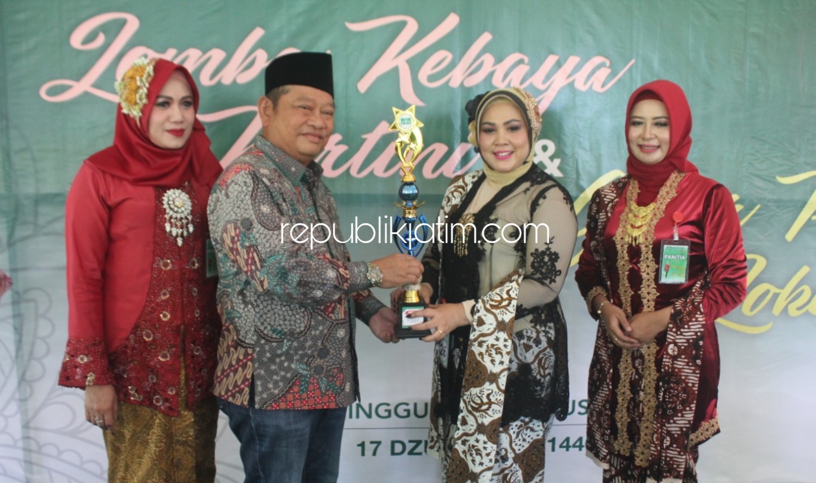 PAC Muslimat NU Tulangan Lomba Kebaya Peringati HUT RI ke 74