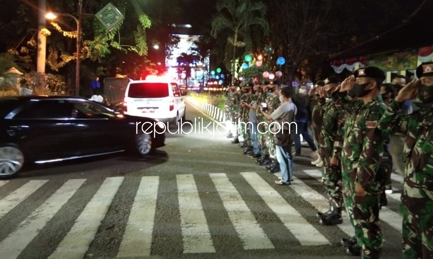 Sebelum Berpulang, Plt Bupati Sidoarjo Keluhkan Batuk, Panas dan Sesak Nafas